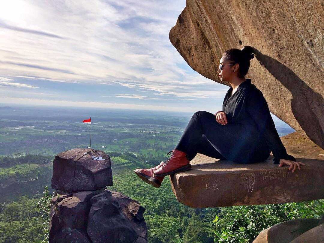&#91;Coc Reg. Tegal&#93; Bukit Batu Agung! Indahnya Tumpukan Batu Di Tegal!