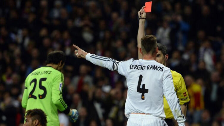 5 Pemain yang Mengoleksi Kartu Merah Terbanyak Sepanjang Sejarah