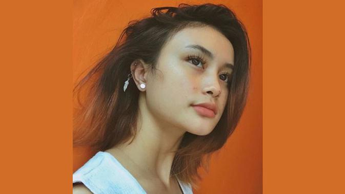 2 Wanita Ini Memiliki Foto KTP Yang Cantiknya Kaya Make Filter