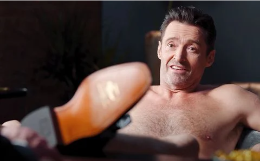 Sebegitu-nya Nyari Duit, Wolverine Hugh Jackman Tampil Bugil Dalam Iklan Sepatu