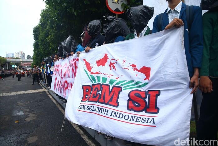 Tolak RUU Cipta Kerja, BEM SI Nyatakan Mosi Tidak Percaya ke Jokowi-DPR