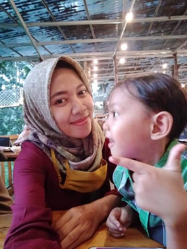 Bila Celoteh Anak Bikin Ketawa, Celoteh Orang Tua Bikin?