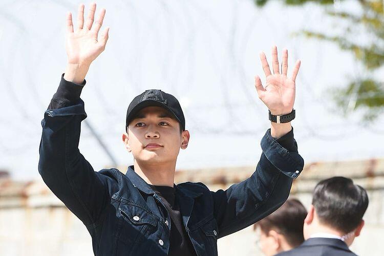 Jalani Wajib Militer, Minho SHINee Bagikan Surat Menyentuh untuk Para Fans