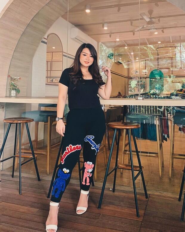 5 MODEL ATASAN YANG COCOK UNTUK TUBUH BERISI. Terlihat Lebih Kurus!
