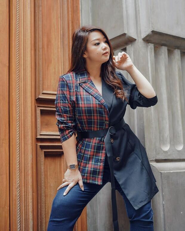 5 MODEL ATASAN YANG COCOK UNTUK TUBUH BERISI. Terlihat Lebih Kurus!