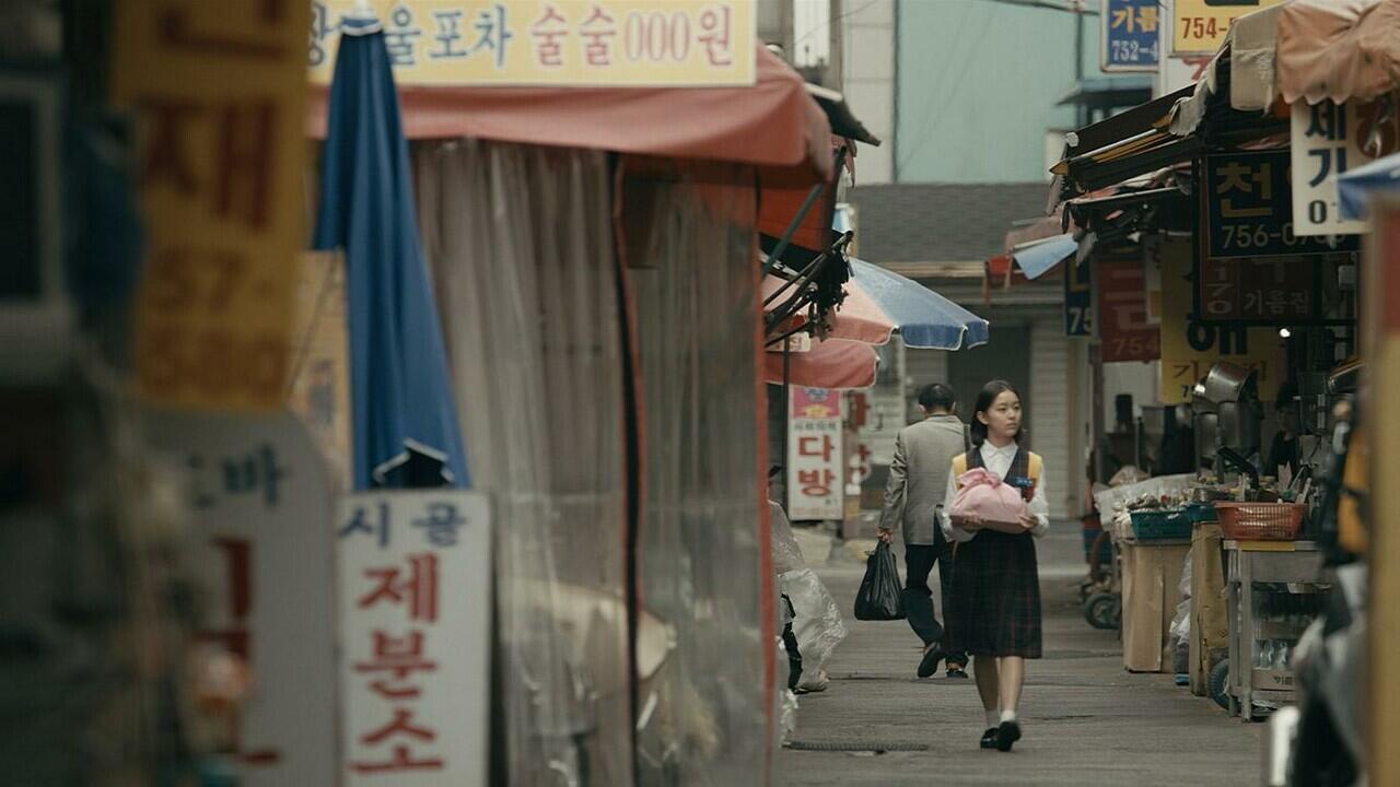 Menimati Kehidupan Remaja di Korea Lewat The House of Hummingbird