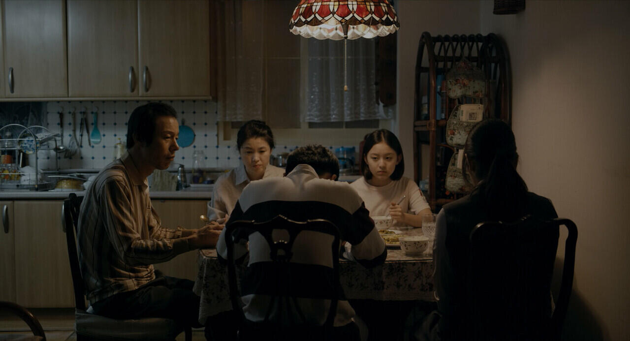 Menimati Kehidupan Remaja di Korea Lewat The House of Hummingbird