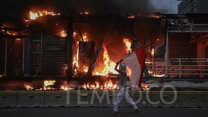 Polisi Tangkap 1.000 Terduga Perusuh dalam Demo UU Cipta Kerja Omnibus Law