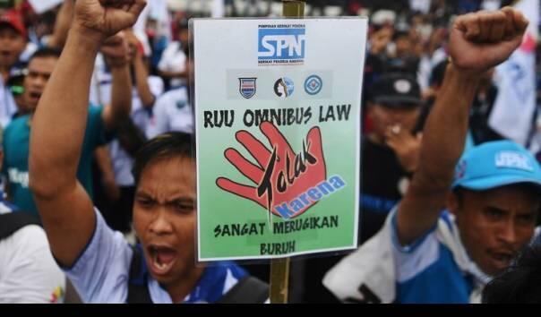 Tegas! PBNU dan Muhammadiyah Tolak UU Omnibus Law Cipta Kerja, Dinilai Rugikan Rakyat