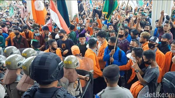 Demo Omnibus Law, Ketua DPRD Jambi Temukan 6 Proyektil Peluru
