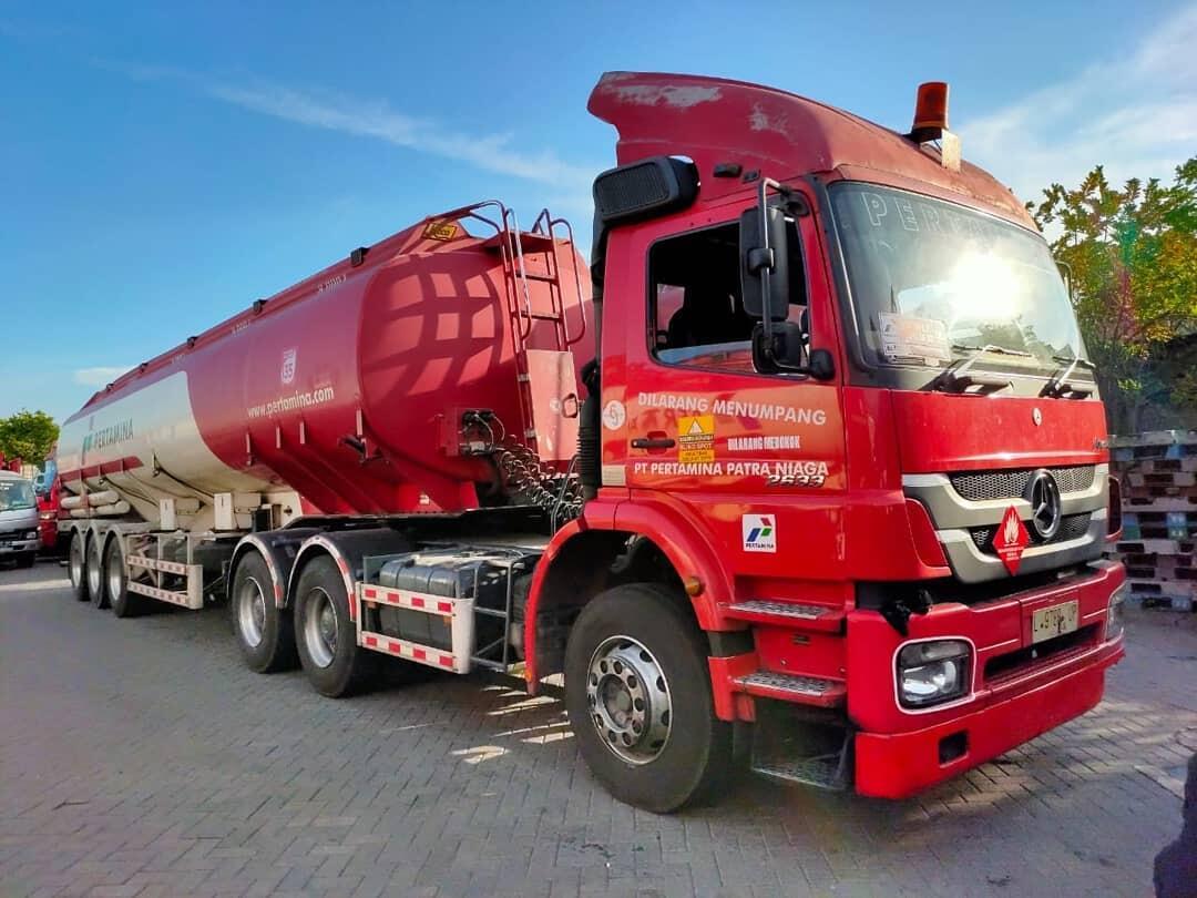 Mercedes Benz Axor 2633 S, Truk Tangki BBM yang Digunakan Oleh Pertamina