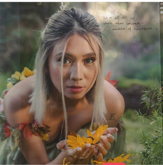 Yuk! Intip Potret Cantik NIKI ZEFANYA dalam Konsep Album Terbarunya, Ala Princess Loh