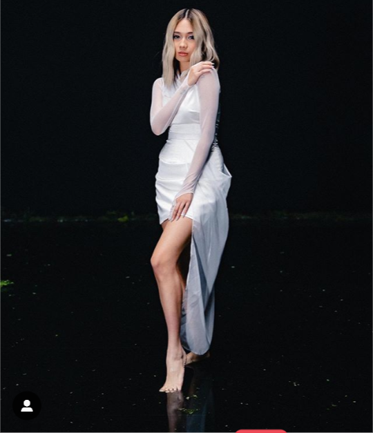 Yuk! Intip Potret Cantik NIKI ZEFANYA dalam Konsep Album Terbarunya, Ala Princess Loh