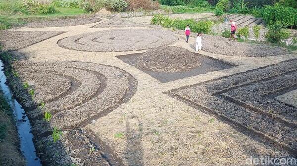 (CoC Reg. Klaten) Batik, Batik Apa Yang Keren? Jawabannya Ada Di Klaten. Cekidott!!!