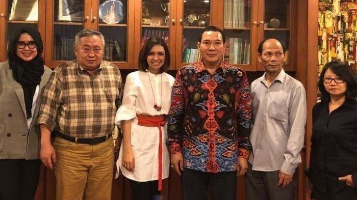 Murka Ayahandanya Dituding Antek Soeharto, Hati Najwa Shihab Meleleh Seketika .......