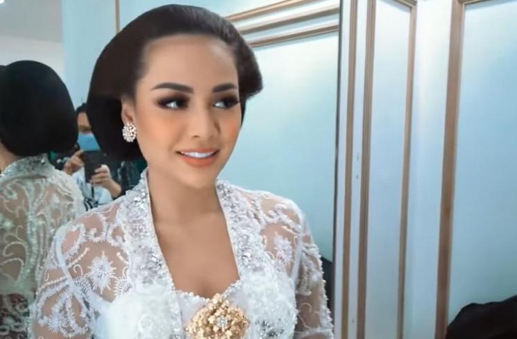 Masuk 10 Besar Perempuan Terseksi Asia, Ini Reaksi Aurel Hermansyah