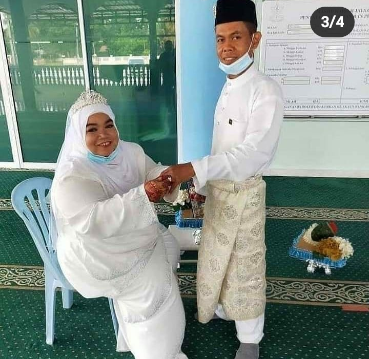 Pasang Spanduk Cari Jodoh, Pria Ini Temukan Tambatan Hati, Bikin Jombloer Iri!