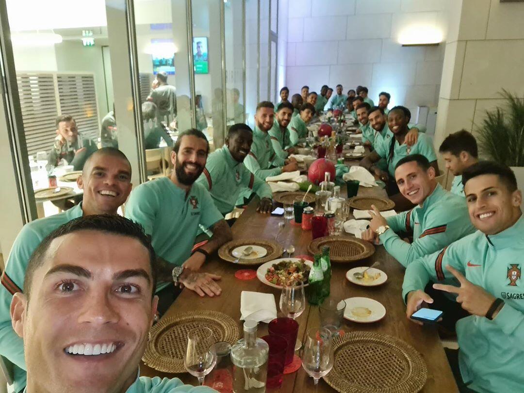 BREAKING NEWS: Mega Bintang Cristiano Ronaldo Positif Covid-19