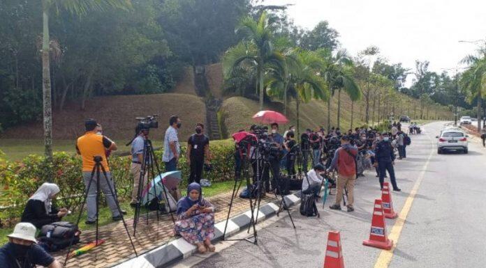 Anwar Ibrahim Diterima Raja