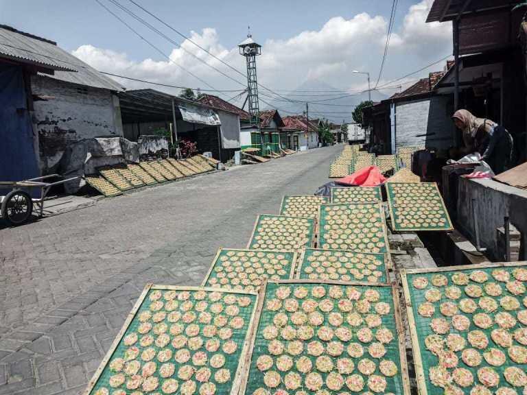 &#91;COC Reg. Sidoarjo&#93; Kerupuk Grandong, Kerupuk Gurih Khas Sidoarjo yang Bikin Nagih!