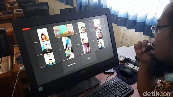 Kelas Virtual SMA di Jateng, Jadi Asa Mahmudin dan Rizal Kembali Sekolah