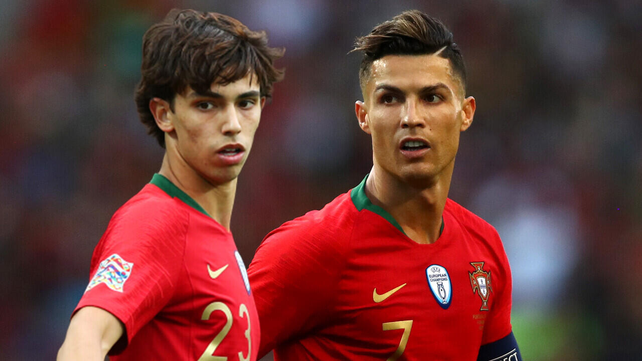5 Pemain Bintang Sepak Bola Ini Mengidolakan C. Ronaldo, No 1 Minta Foto Saat Tanding