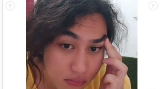 Pesona Foto-foto Aduhai Bambang Ramadhan, Cowok Cantik Viral Berwajah Manis