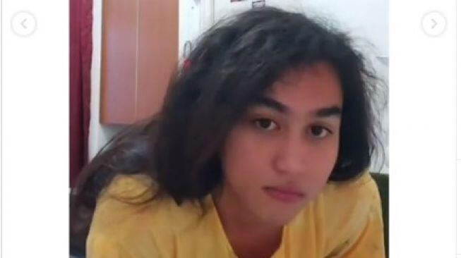 Pesona Foto-foto Aduhai Bambang Ramadhan, Cowok Cantik Viral Berwajah Manis