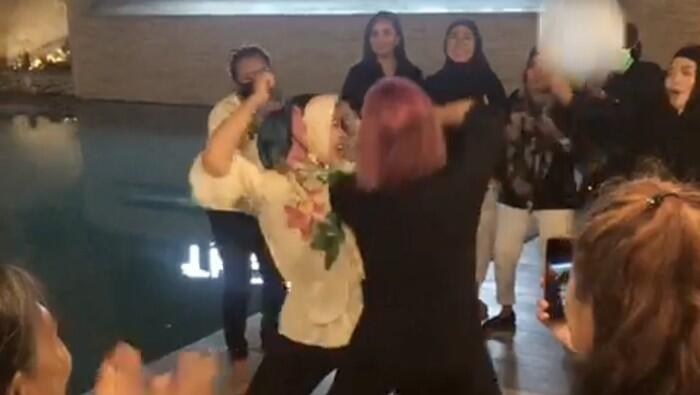 Viral Emak-emak di Sulsel Party Berjoget di Hotel Saat Pandemi