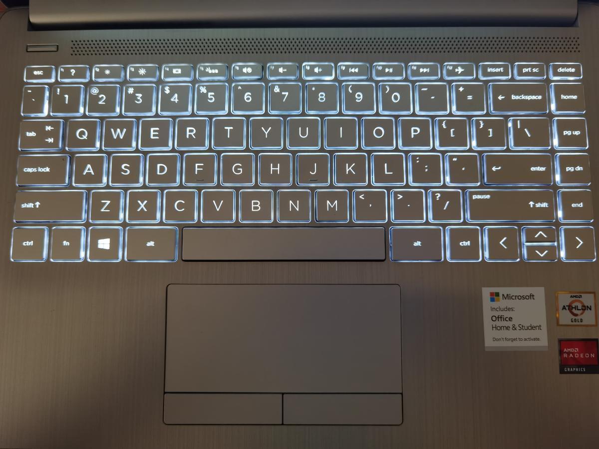 Review HP 14s-dk1003au