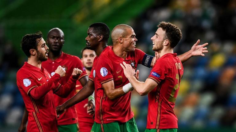 Tanpa Ronaldo, Bintang Baru Liverpool Borong Dua Gol untuk Portugal