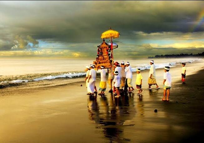 &#91;COC Reg. Bali&#93; 8 Keunikan yang Menjadi Ciri Khas Tradisi dan Budaya Pulau Bali