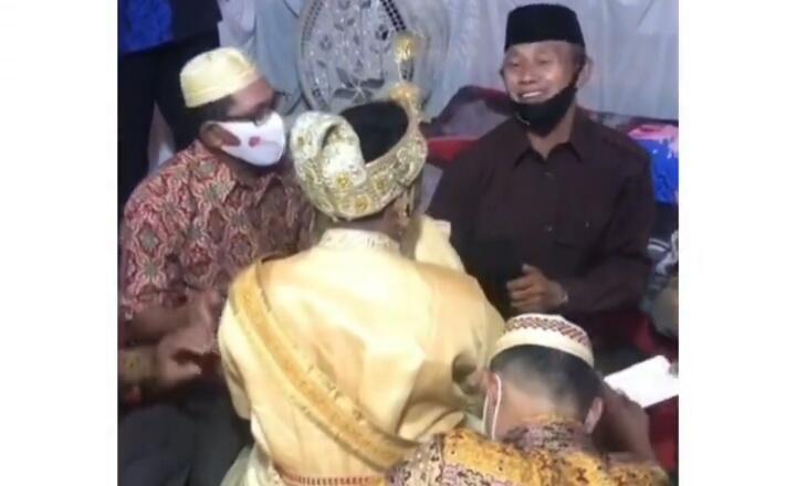 Lucu! Terlalu Gugup, Pengantin Pria Ini Tak Ucapkan Akad Malah Ucapkan Kata &quot;SAH&quot; 