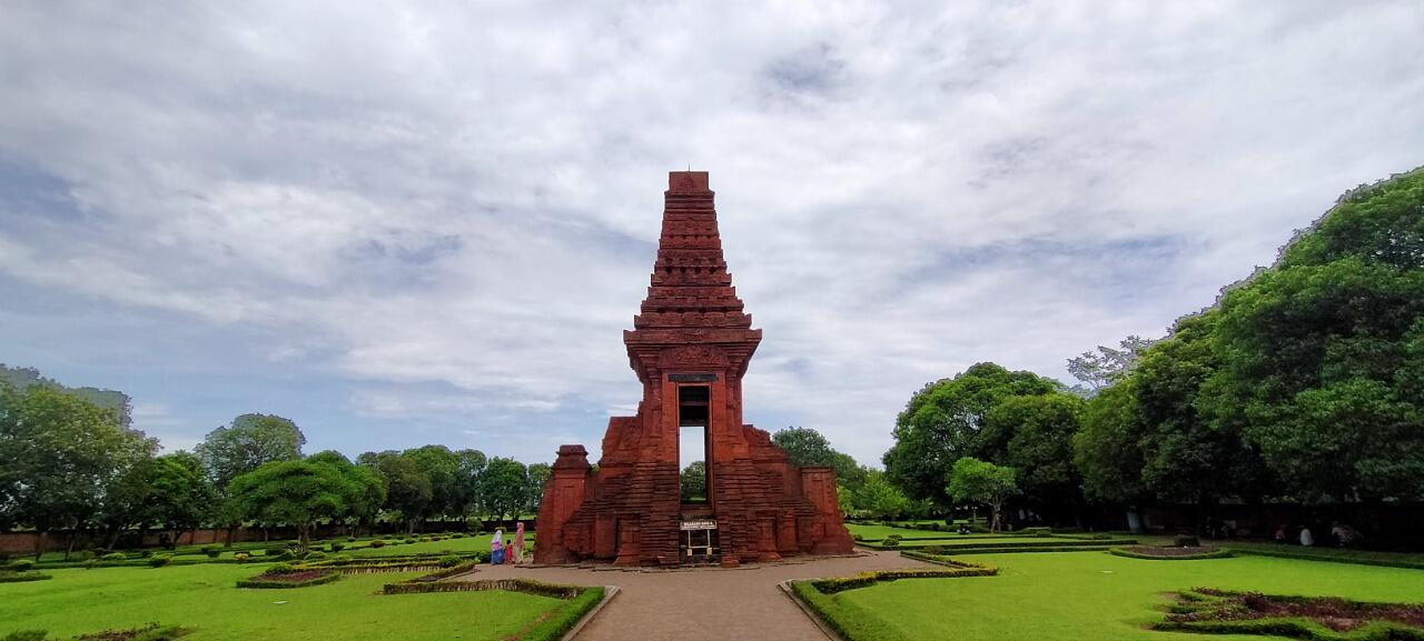 &#91;COC Reg. Mojokerto&#93; Masterpiece Mojokerto, 5 Candi yang Wajib Dikunjungi
