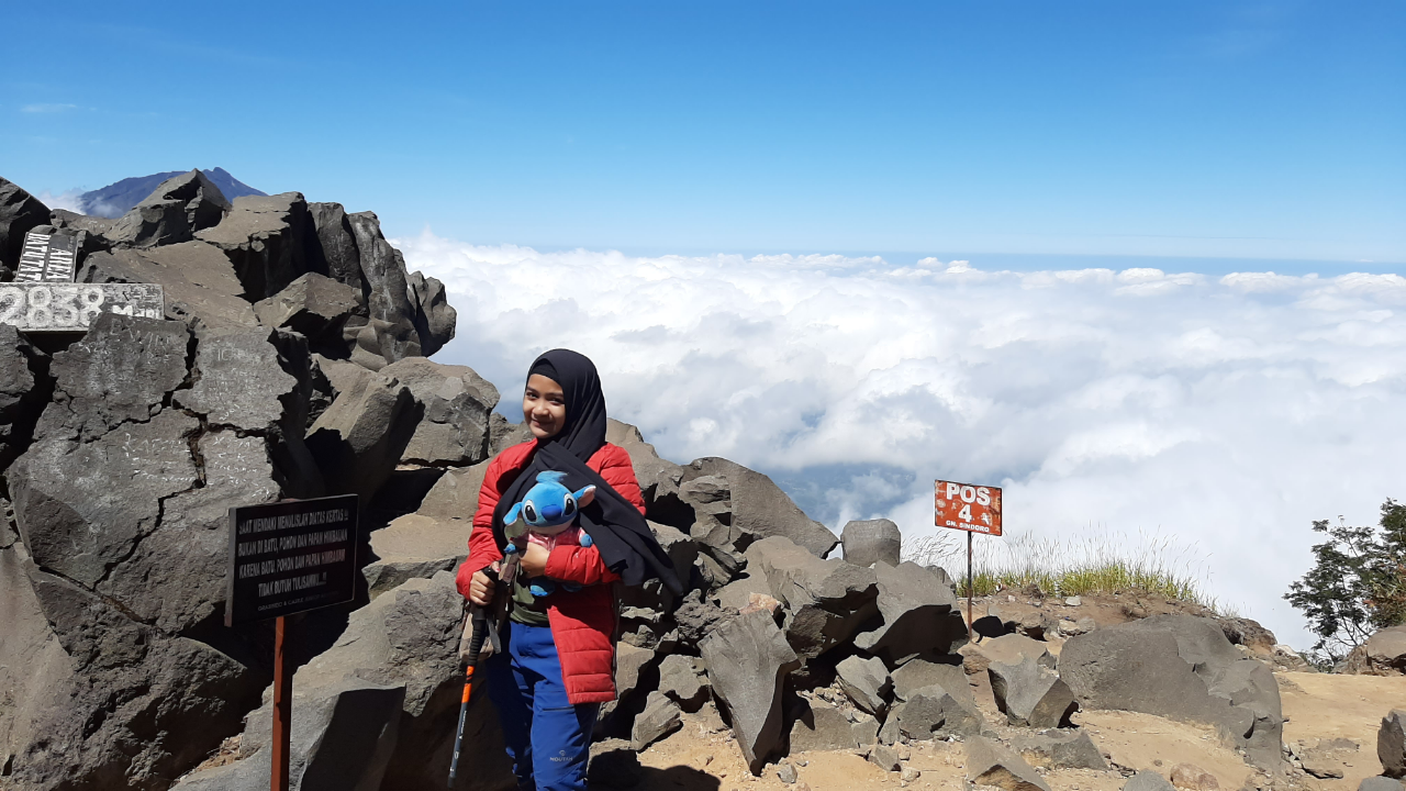 Cerah Nya Sindoro 3153 Mdpl π