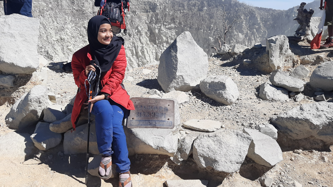 Cerah Nya Sindoro 3153 Mdpl π