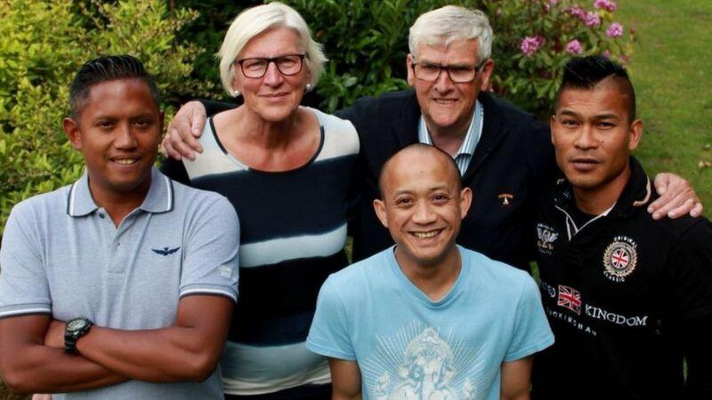 Setelah 40 tahun terpisah, anak Indonesia yang diadopsi warga Belanda bertemu ibu ..