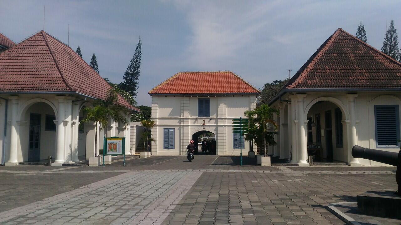 Pengalaman Berkunjung ke Benteng Vredeburg Yogyakarta Seorang Diri!