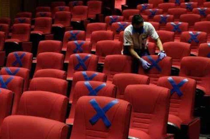 Bioskop Dibuka, Penonton Keluar Studio Tiap Jeda 30 Menit untuk Hirup Udara Segar