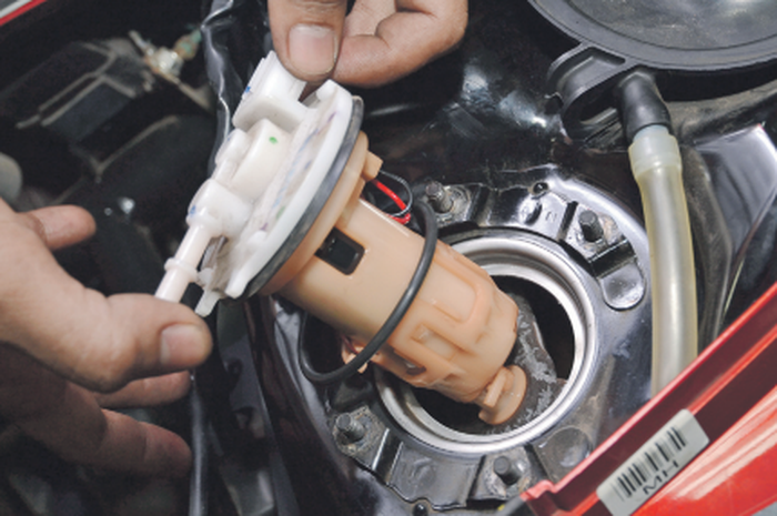 Tanda – tanda Fuel Pump Mulai Melemah pada Motor Injeksi
