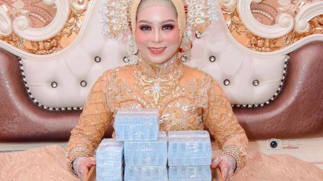 Pernikahan Viral, Polisi Beri Mahar Uang, Mobil, Rumah, Kuda, dan Tanah