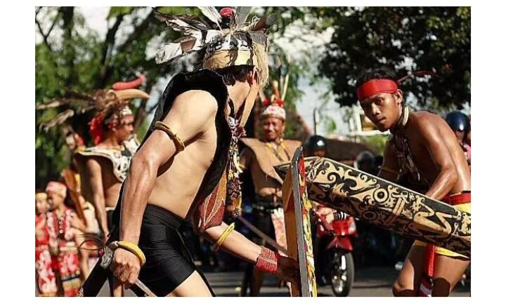 &#91;COC Kalimantan Tengah&#93; Mandau, Senjata Khas Suku Dayak Kalimantan Tengah