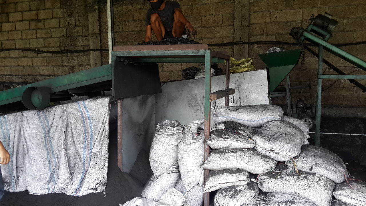 Kisah Mesin Ayak Dan Mesin Giling Yang Suka Beroperasi Di Malam Hari