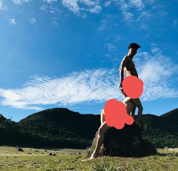 Naik Gunung Gede Pangrango Malah Foto Bugil, Masih Waras Toh Mas? 