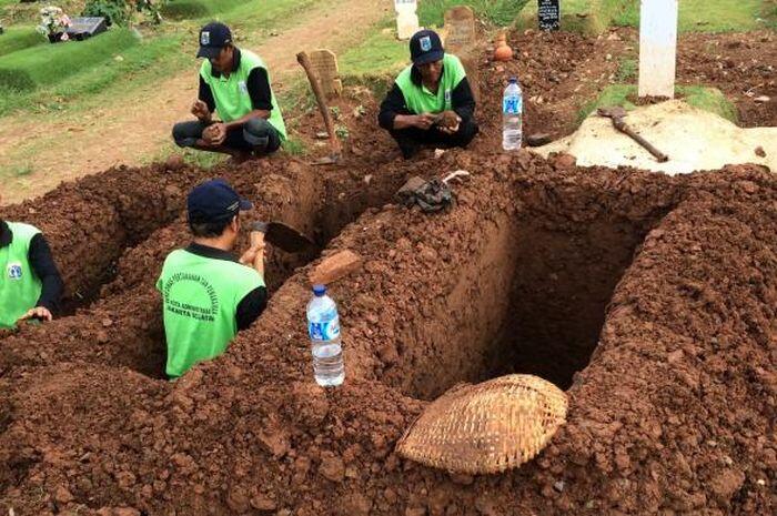 Keluargaku Menderita Akibat Santet Dukun Suruhan Tetangga, Semua Karena Iri Hati!