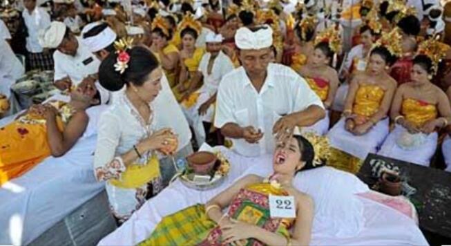 (COC Reg. Bali) Yuk, Mengenal Makna Dari Tradisi Metatah Di Bali!