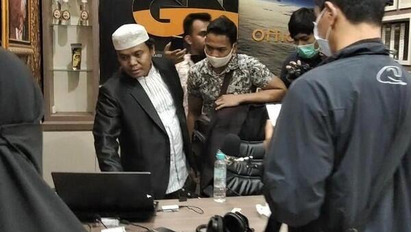Pengacara Ceritakan Detik-detik Penangkapan Gus Nur