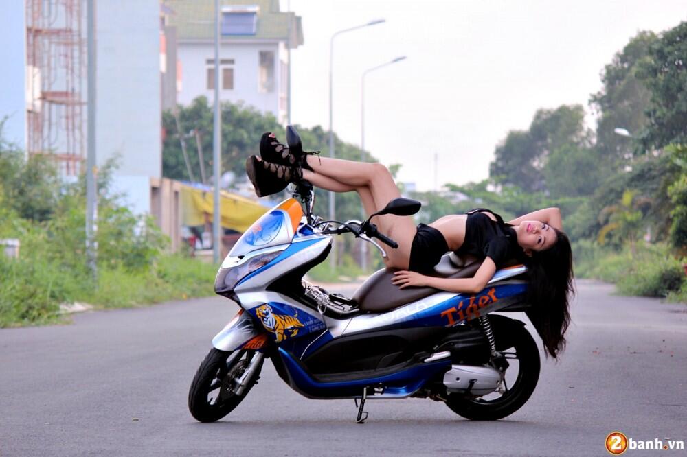 Kakek 78 Nikahi ABG 17 Tahun: Cinta Bersemi di Bensin Eceran,Berujung Mahar Honda PCX