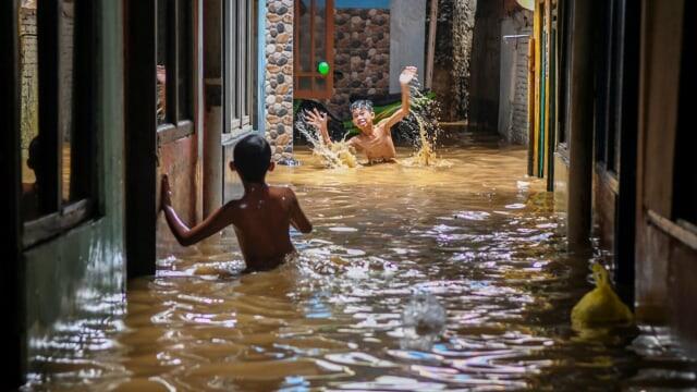 Banjir Rendam 72 RT di Jakarta, Tertinggi 1,5 Meter