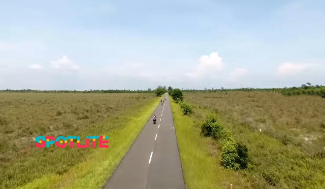 &#91;COC Reg.Kalteng&#93;Air Terjun Merah, Keindahan Alam di Tengah Padang Savana, Keren Gan!